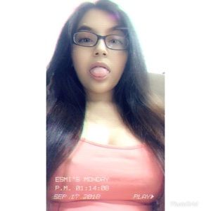 Meet your Posher, Esmeralda